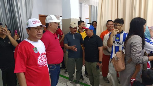 Poto: Saat meninjau kegiatan sunatan masal